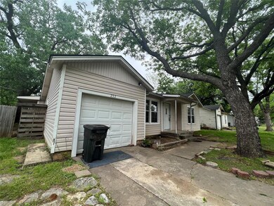 232 Harrison Ln, Hurst, TX 76053 - photo 2
