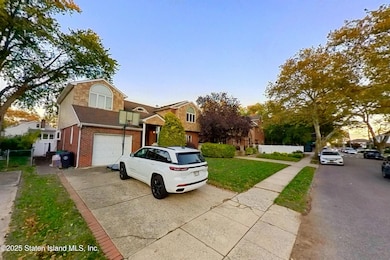 257 Locust Ave, Staten Island, NY 10306 - photo 3