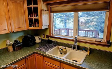 1322 Madsen Ave - Kitchen sink
