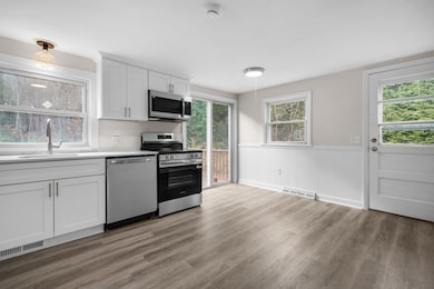 1119 Mammoth Rd, Pelham, NH 03076 - photo 7