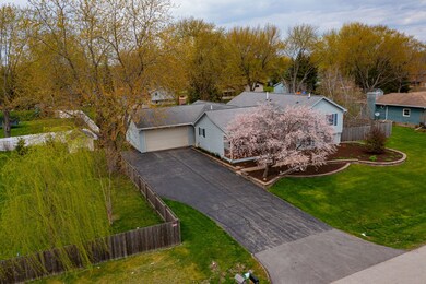 28W520 Douglas Rd unit 3, Naperville, IL 60564 - photo 3