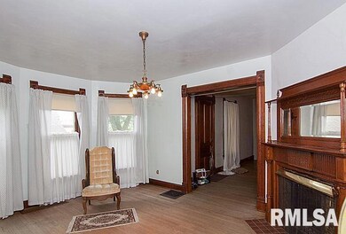 920 Bridge Ave, Davenport, IA 52803 - photo 4