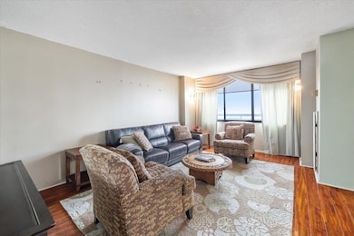 Harmon Cove Tower, Secaucus, NJ 07094 - photo 5