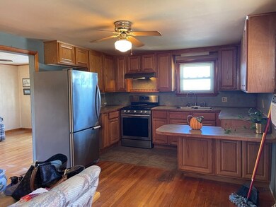 86 Guild St, Fall River, MA 02724 - photo 2