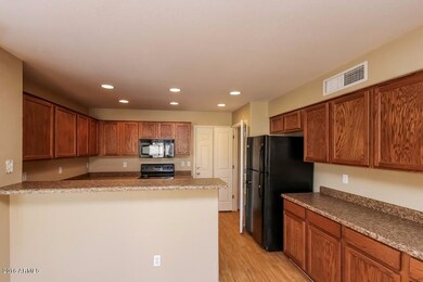 007-Kitchen-2378089-small