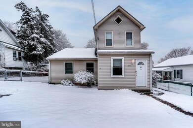 297 Lavern Ave, Halethorpe, MD 21227 - photo 2