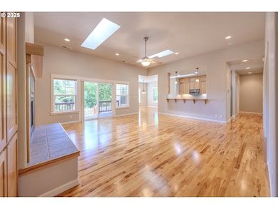 5500 Meadow Lake Way, Florence, OR 97439 - photo 2