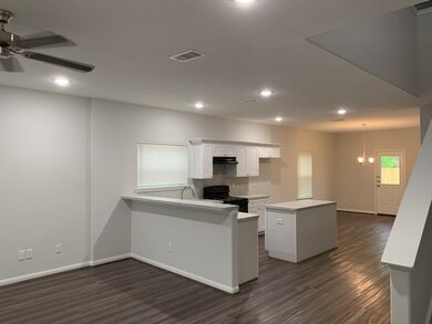 7309 Price St unit B, Houston, TX 77088 - photo 5