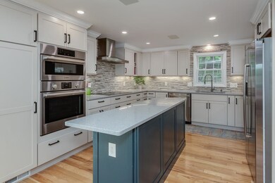 9 Mammoth Rd, Pelham, NH 03076 - photo 5