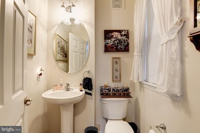 6804 Sabbarton Place, Gainesville, VA 20155 - photo 5