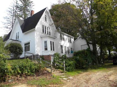 21 Pleasant St, Franklin, NH 03235 - photo 2