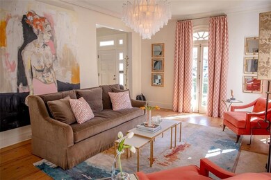 Living room to entry