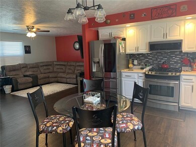 617 W Main St, Thorntown, IN 46071 - photo 6