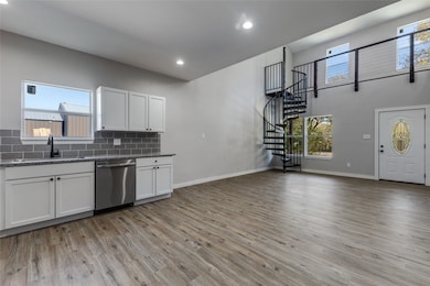 313 N Main, Randolph, TX 75475 - photo 5