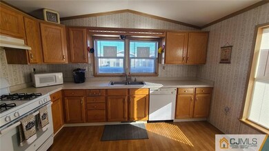 26 Dalbert St unit L7, Carteret, NJ 07008 - photo 3