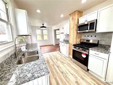 60 Swift St, Auburn, NY 13021 - photo 6