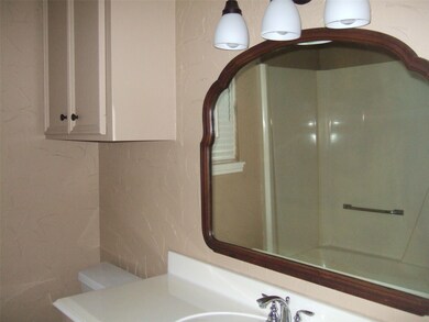 2208 Spruce Dr, Rosenberg, TX 77471 - photo 6