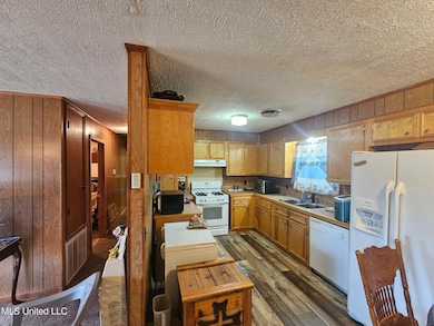 439 W Cedar St, Durant, MS 39063 - photo 3