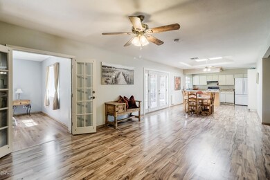 2933 S Extension Rd, Mesa, AZ 85210 - photo 5