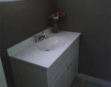 46 Oak St, Ludlow, MA 01056 - photo 6