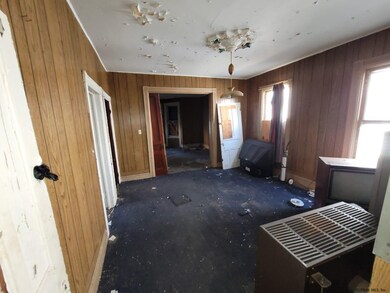 407 Mumford St, Schenectady, NY 12307 - photo 2