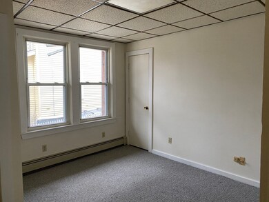 21 N Warren St unit 1R, Woburn, MA 01801 - photo 4