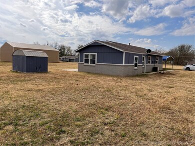 Just Renovated! 3 bed 1 bath with fresh paint, new