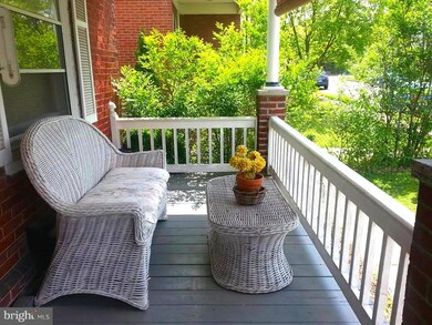 125 E 3rd St, Lansdale, PA 19446 - photo 2