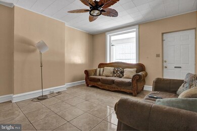 1249 N 11th St, Reading, PA 19604 - photo 4