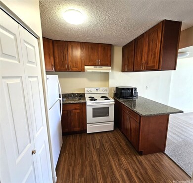 The Hausten unit 905, Honolulu, HI 96826 - photo 2