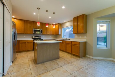 Kitchen & Island