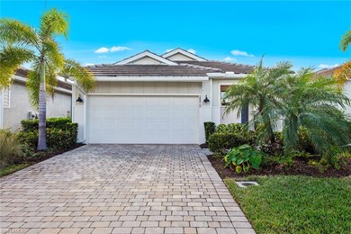 28419 Captiva Shell Loop, Bonita Springs, FL 34135 - photo 2