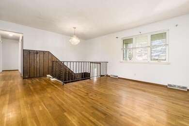 2487 Maybury Rd, Columbus, OH 43232 - photo 3