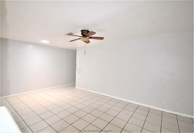 1713 Lawyer St unit B, College Station, TX 77840 - photo 4