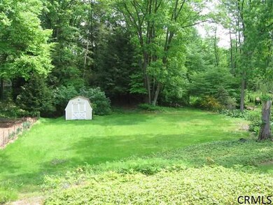 1056 Winne Rd, Schenectady, NY 12309 - photo 2