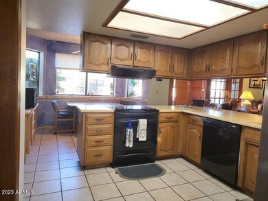 Other angle of kitchen