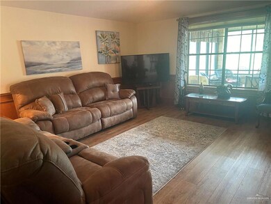 339 Karen Dr, Alamo, TX 78516 - photo 6