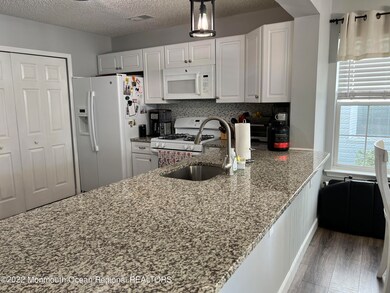 7 Madison Ct unit 89, Tinton Falls, NJ 07712 - photo 6