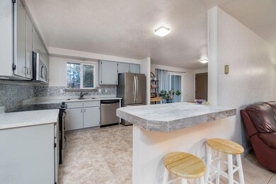 60940 Onyx St, Bend, OR 97702 - photo 6