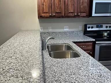 920 W Bond St, Denison, TX 75020 - photo 5