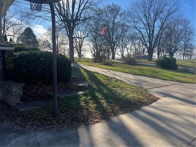 707 S Jones Rd, Independence, MO 64056 - photo 4