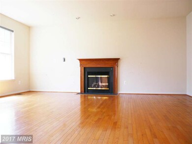 11043 Birchtree Ln, Laurel, MD 20723 - photo 3