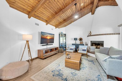 1563 N Diane St-7
