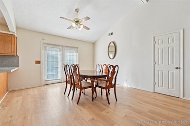 447 E Latimer St, Tulsa, OK 74106 - photo 4