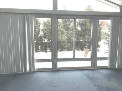 1713 Daybreak Ln, Zion, IL 60099 - photo 2