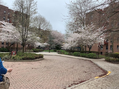 Dara Gardens unit 1J, Flushing, NY 11367 - photo 2