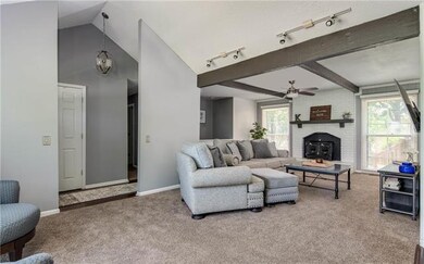 12117 W 99th St, Lenexa, KS 66215 - photo 4