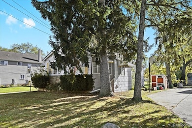 609 John M Ave, Clawson, MI 48017 - photo 2