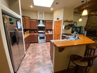 407 Coronado Dr, Alamogordo, NM 88310 - photo 4