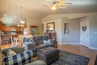 0372721eRiversideDr#38037